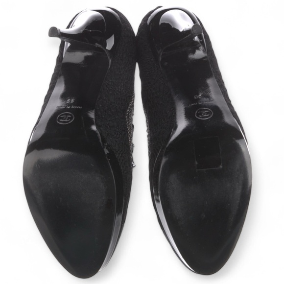 SOLD Chanel Interlocking CC Logo Pumps - Picture 7 of 9